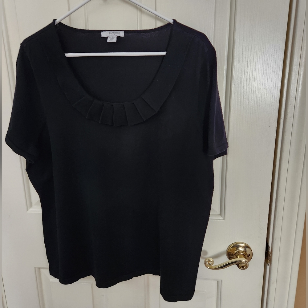 XL Mercer Street Studios black knit top